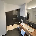 Zeppelin Отель
