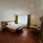 Zeppelin Отель 3*