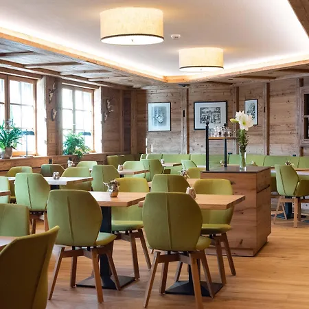 Hotel Zeppelin